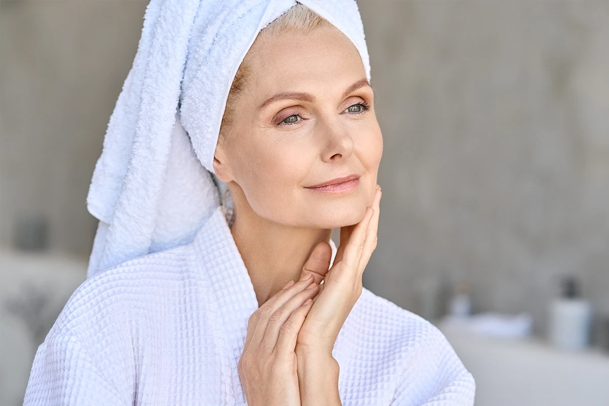 Facelift Prior to Menopause: Does it Lead to Better, Longer-Lasting Results?